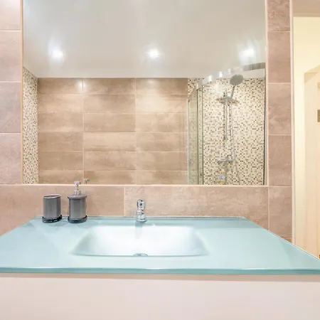 Guestready - Spacious Near Centre *