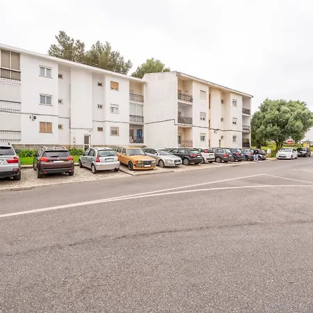 Guestready - Spacious Near Centre 아파트