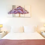 Guestready - Spacious Near Centre *