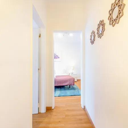 Апартаменты Guestready - Spacious Near Centre Кашкайш