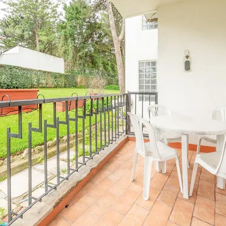 Апартаменты Guestready - Spacious Near Centre Кашкайш