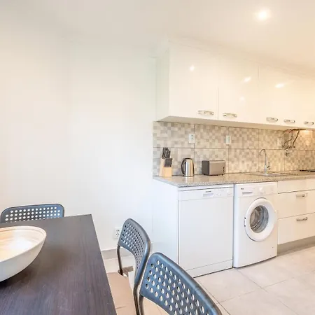 Guestready - Spacious Near Centre Апартаменты