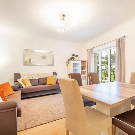 Guestready - Spacious Near Centre Апартаменты *