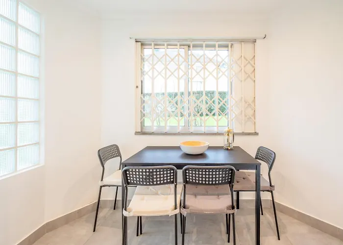 Guestready - Spacious Near Centre Apartmán