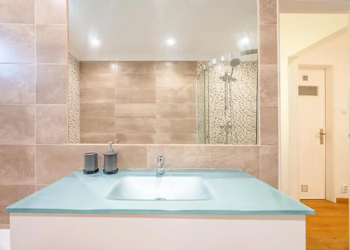 Guestready - Spacious Near Centre *